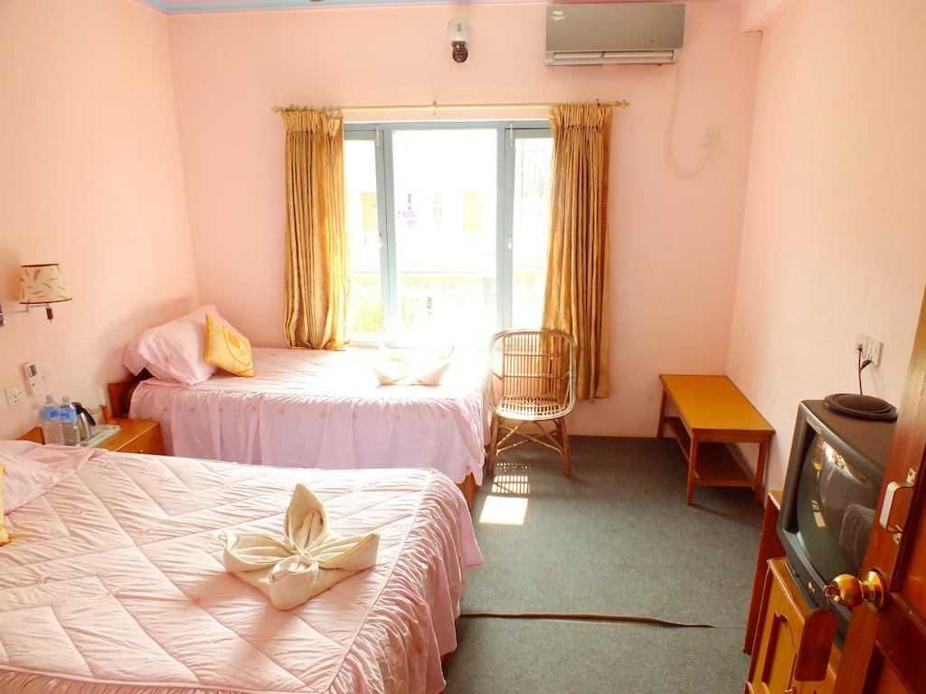 Hotel Greenland Pokhara Ruang foto