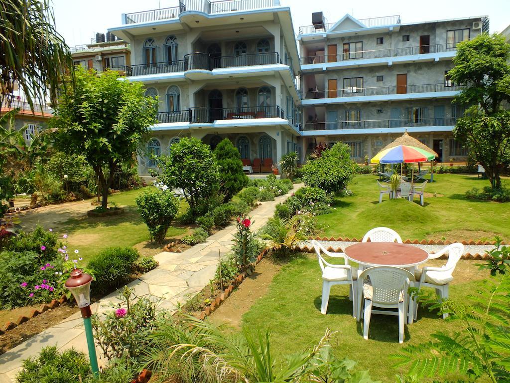 Hotel Greenland Pokhara Bagian luar foto