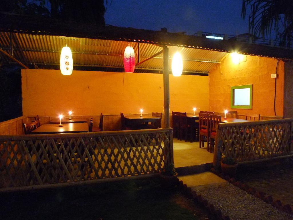 Hotel Greenland Pokhara Bagian luar foto