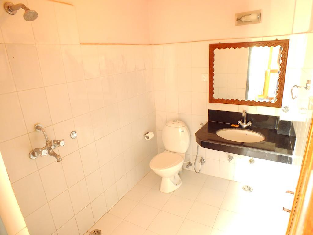 Hotel Greenland Pokhara Ruang foto